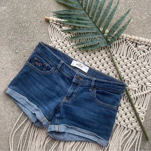 Hollister Low Rise Jean Shorts Size 5